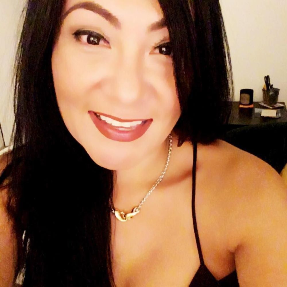 Meet your Posher, Claudia